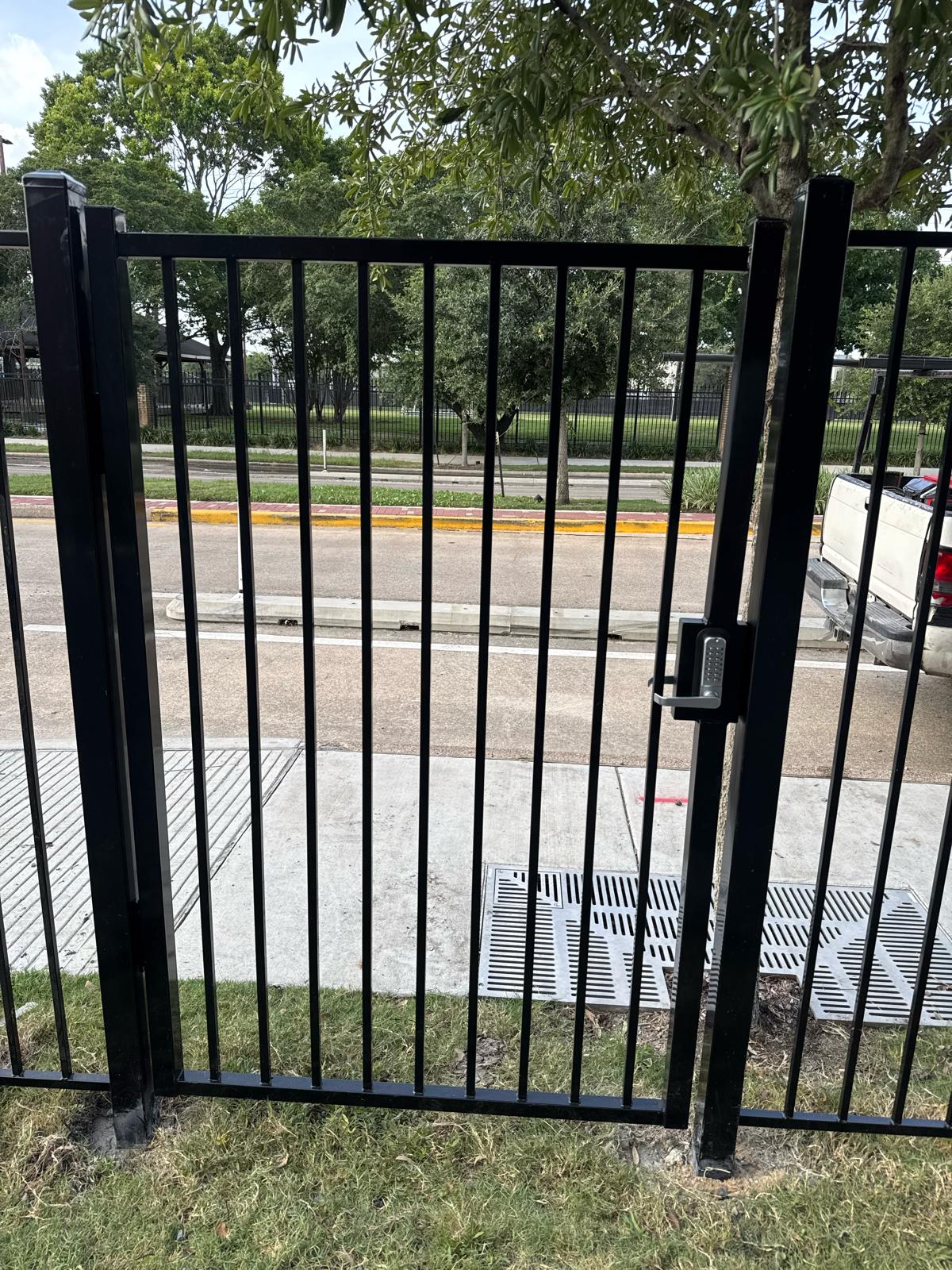 Walk-In Gate Repair in Lenters Mill, Fulshear TX - Image 5